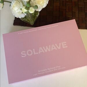Solawave Red Light Wrinkle Retreat Pro Face Mask